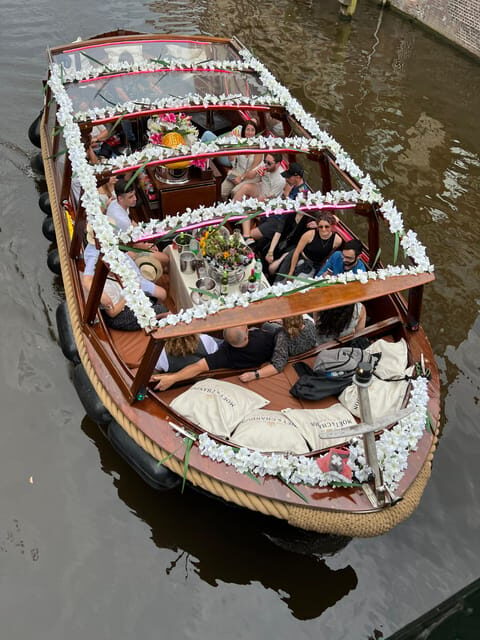 Amsterdam: Boat Tour with Optional Unlimited Drinks - The Drinks and Atmosphere: What Makes it Special