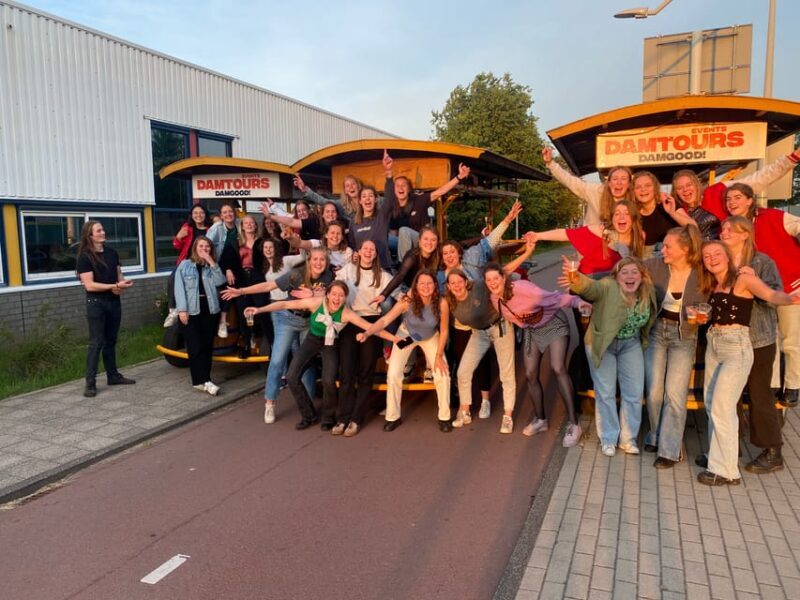 Amsterdam: BUBBLES & BIKE Prosecco Tour - The Original - The Guide and Atmosphere