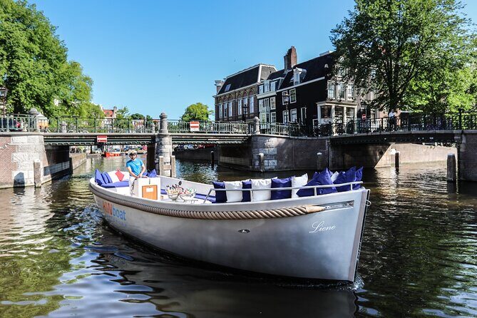 Amsterdam Canal Cruise in Open Boat with Unlimited Drinks Option - Frequently Asked Questions