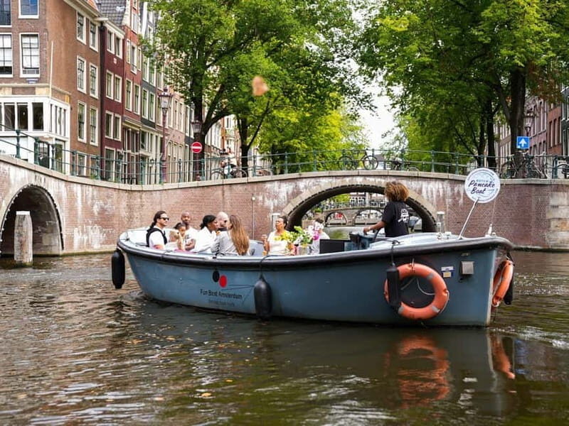 Amsterdam: Canal Cruise with Dutch Pancakes and Drinks - Amsterdam: Canal Cruise with Dutch Pancakes and Drinks – A Guide to a Unique Waterway Experience