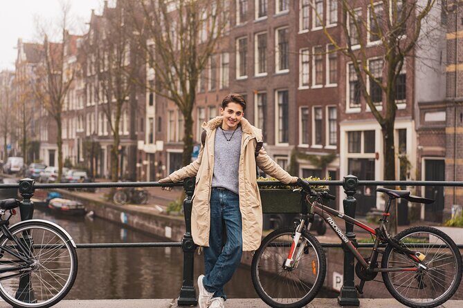 Amsterdam Canal Photoshoot with Private Photographer - Key Points