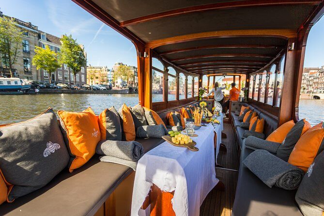 Amsterdam Classic Saloon Boat Cruise, Drinks and Cheese Option - Food and Drink: Dutch Style Indulgence
