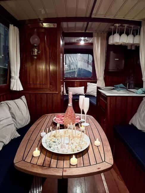 Amsterdam Daytime Boat Private Canal Cruise Tour With Guide - Final Thoughts: Who Should Consider This Experience?