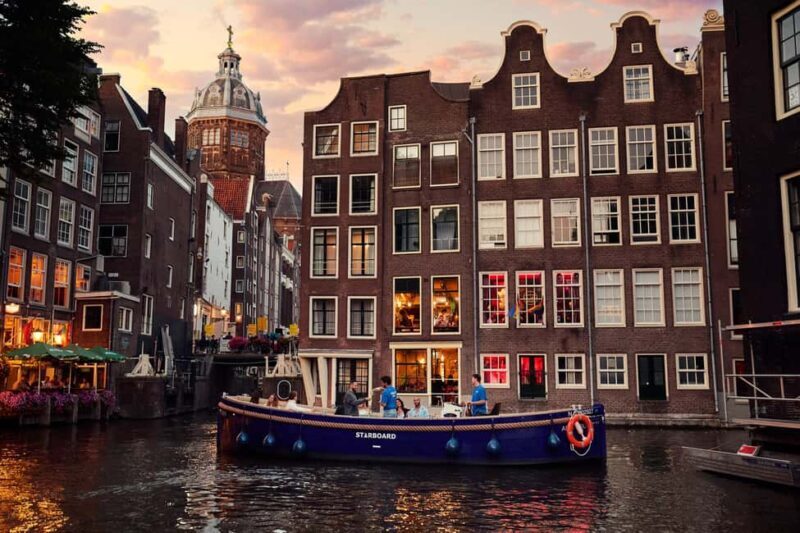 Amsterdam: Evening Canal Cruise With Unlimited Drinks Option - Exploring Amsterdams Canals: An Evening Cruise with Unlimited Drinks
