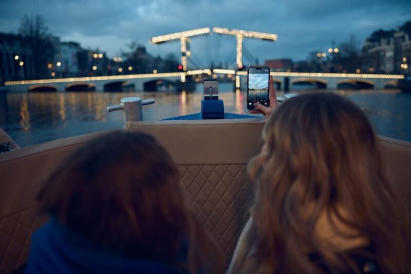 Amsterdam: Evening Canal Cruise With Unlimited Drinks Option - FAQ