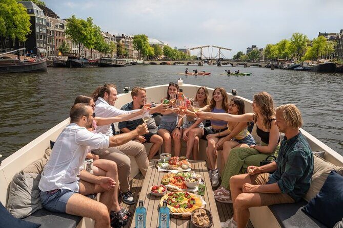 Amsterdam: Evening City Centre Canal Cruise with Unlimited Drinks - Key Points