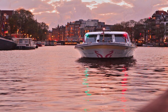 Amsterdam Evening Cocktail Cruise with snacks - Key Points