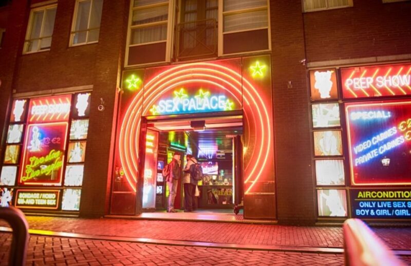 Amsterdam: Exclusive Red Light District Tour and Drink - Final Thoughts: Is It Worth It?