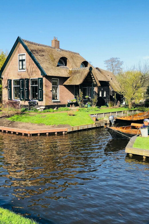 Amsterdam: Explore Giethoorn in a Private Tour with Driver - Who Should Consider This Tour?