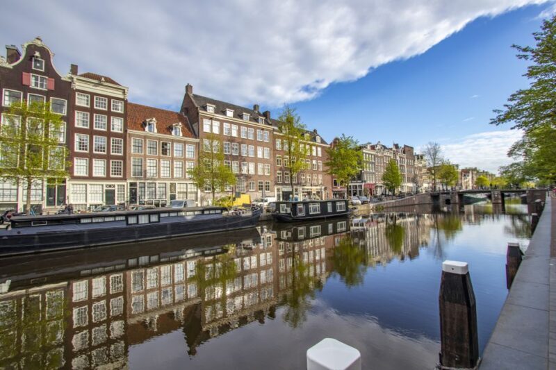 Amsterdam: Express Walk with a Local in 90 minutes - A Closer Look at the Experience
