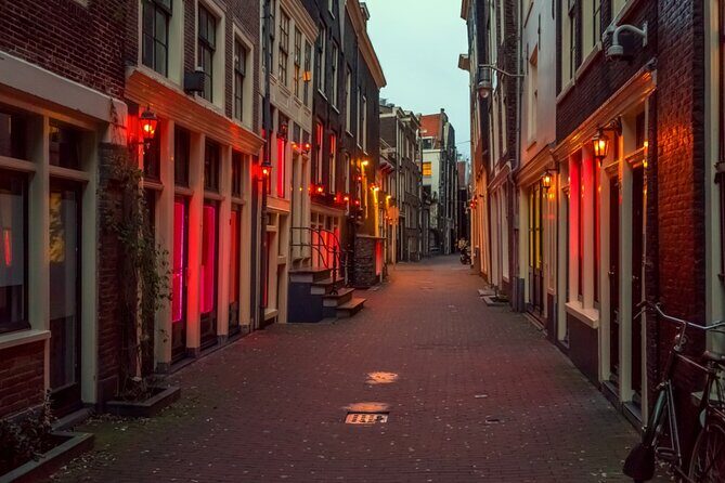 Amsterdam Ghost Hunt: Self-Guided Mystery Adventure - The Experience in Detail