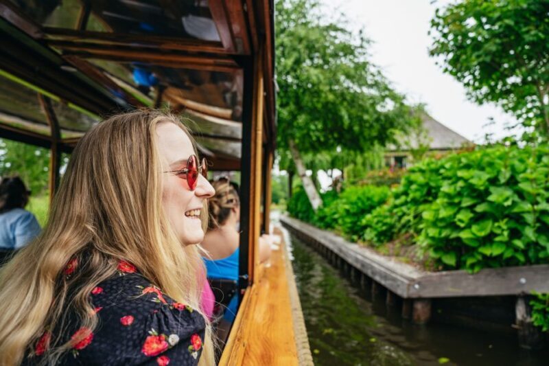 Amsterdam: Giethoorn, Volendam, and Zaanse Schans Tour - A Full-Day Dive Into Dutch Charm: Zaanse Schans, Volendam, and Giethoorn