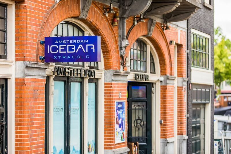 Amsterdam: Icebar Entry Ticket with 3 Drinks - Key Points