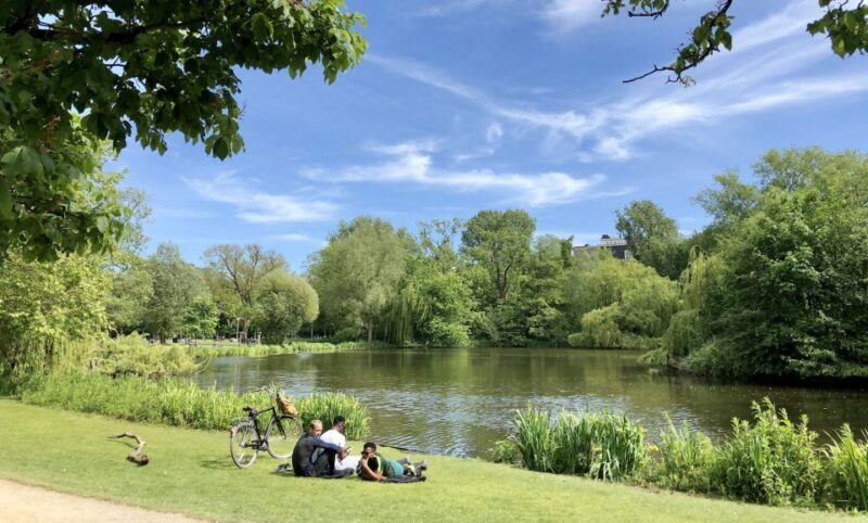 Amsterdam: Inner City Bike Tour German or English (Private) - Who Will Love This Tour?