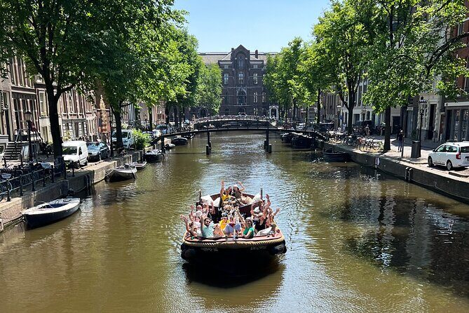 Amsterdam Luxury Boutique Boat tour with Unlimited Beer and Wine - A Closer Look at the Amsterdam Luxury Boutique Boat Tour