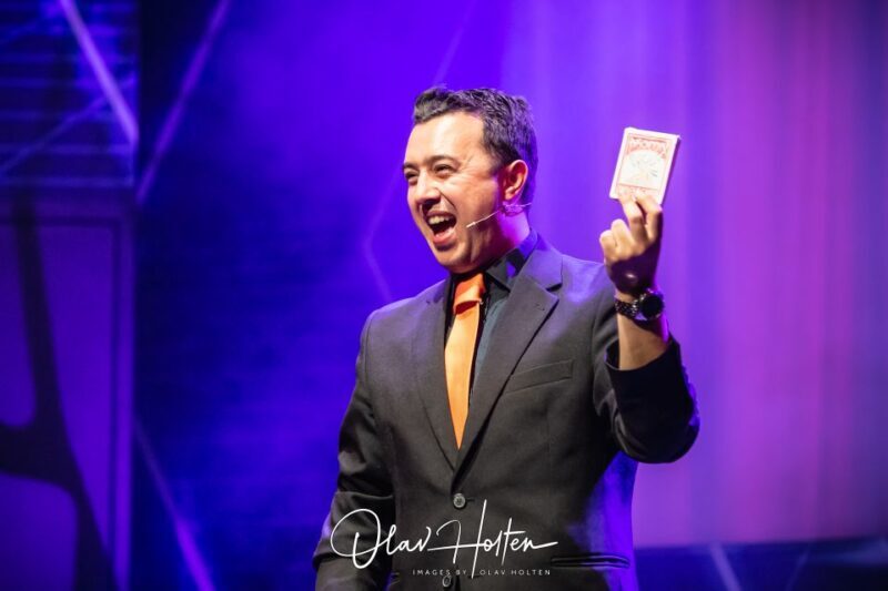 Amsterdam: Magic Show - A Deep Dive into the Magic Night in Amsterdam