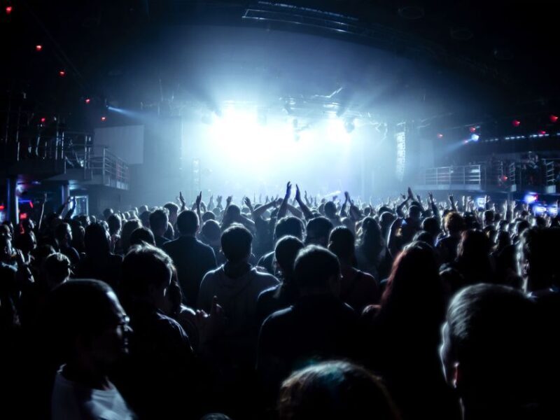 Amsterdam: Moco Museum & Nightclubs Admission Combo w/ Taxi - FAQ