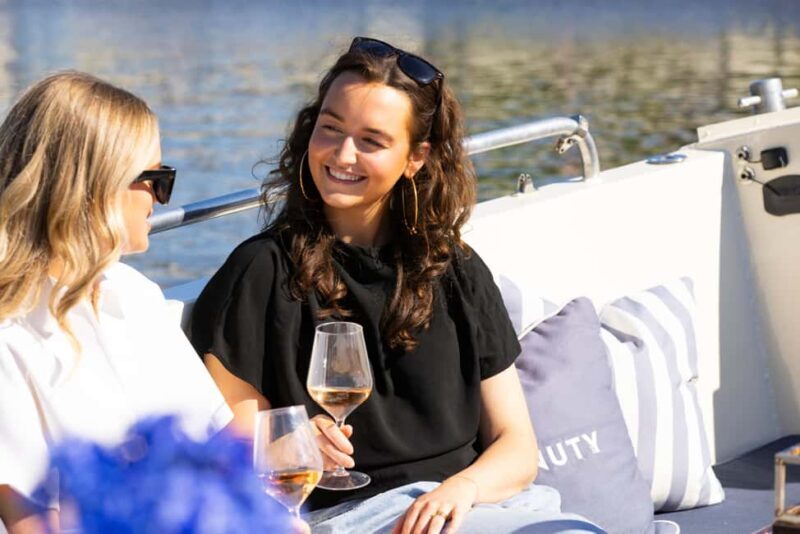 Amsterdam: Moët & Chandon Gourmet Dinner Cruise - FAQ