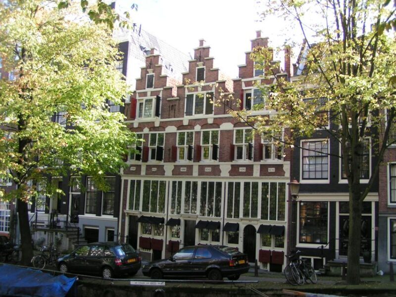 Amsterdam Old City Private Walking Tour - Potential Drawbacks