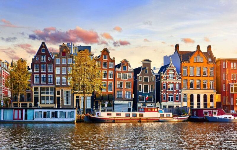 Amsterdam Old Town Highlights Private Guided Walking Tour - The Sum Up