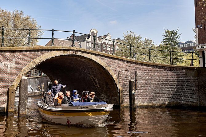 Amsterdam Open Boat Tour with Local Guide - Authenticity and Quality: What Past Travelers Say