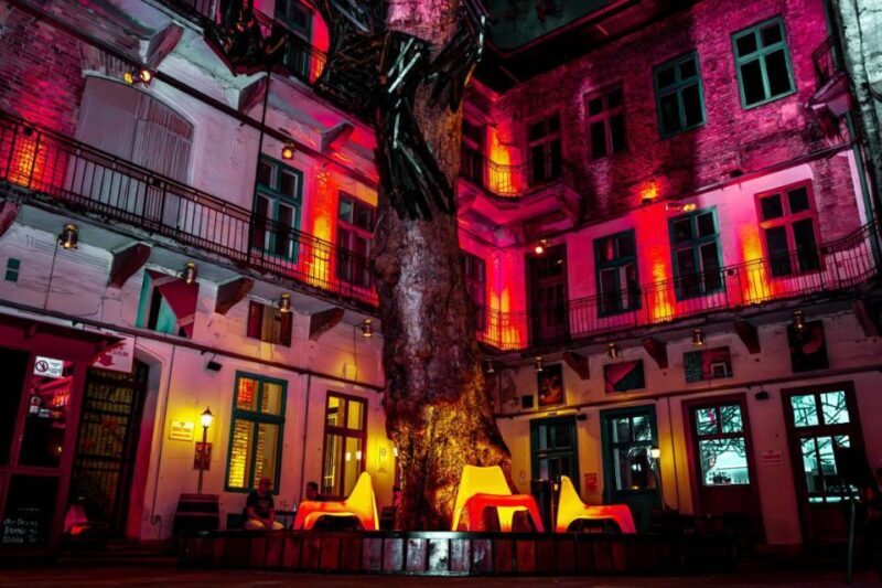 Amsterdam: Original Pub Crawl Party with VIP Entrance - Authenticity and Social Vibe