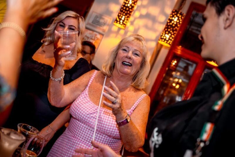 Amsterdam: Original Pub Crawl Party with VIP Entrance - Who Should Book This Tour?