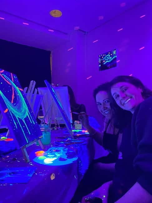 Amsterdam: Paint and Sip in the Dark at Rembrandt van Wine - FAQ