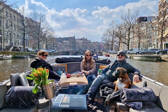 Amsterdam Private Canal Cruise  90 Minutes through the Old City - Starting Point and Overall Feel