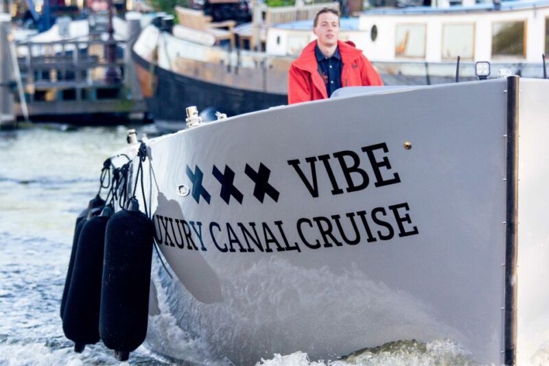 Amsterdam: Private Cruise with Drinks & Pizza or Burger - Authentic Experiences & Traveler Feedback