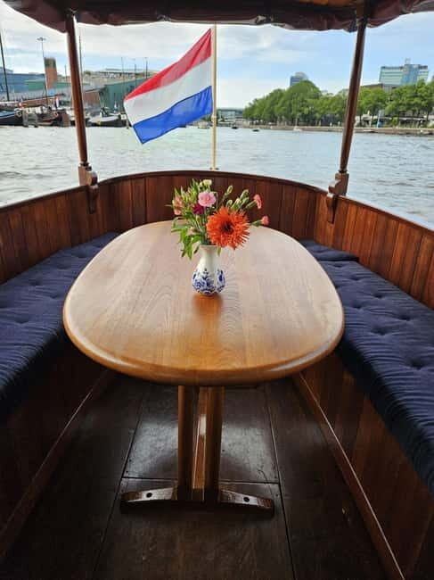 Amsterdam: Private Dinner Cruise on a Luxury Saloon Boat - Key Points
