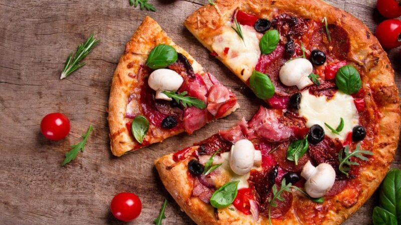 Amsterdam: Private Luxury Cruise with Pizza and Drinks - Key Points