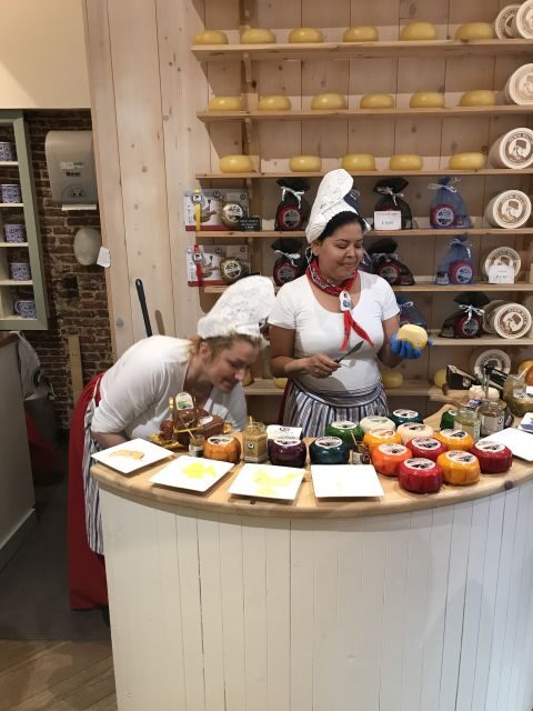 Amsterdam: Private Red Light District and Food Tour - Exploring Amsterdam’s Red Light District and Food Scene