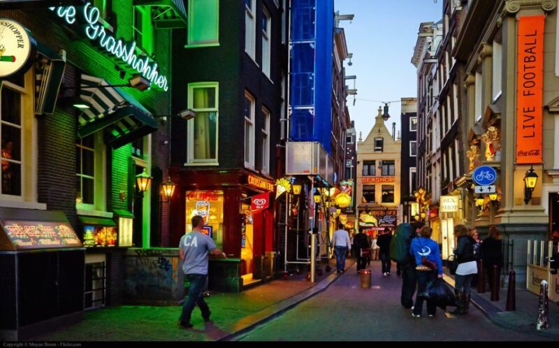 Amsterdam: Private Red Light District and Food Tour - Authenticity and Learning: What Sets This Tour Apart