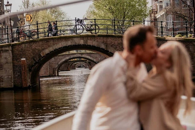 Amsterdam: Private Romantic Canal Cruise w. Prosecco/Snacks - A Detailed Look at the Amsterdam Canal Cruise