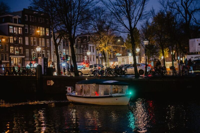 Amsterdam: Private Romantic Evening Boat Tour with Prosecco - Authentic Feedback from Past Travelers