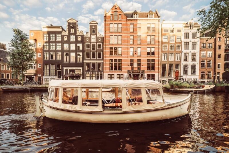 Amsterdam: Private Romantic Evening Boat Tour with Prosecco - Practical Tips for Your Tour