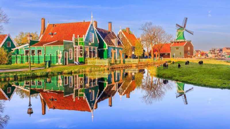 Amsterdam: Private Tour Giethoorn, Zaanse Schans Local Guide - A Deep Dive into Your Dutch Day