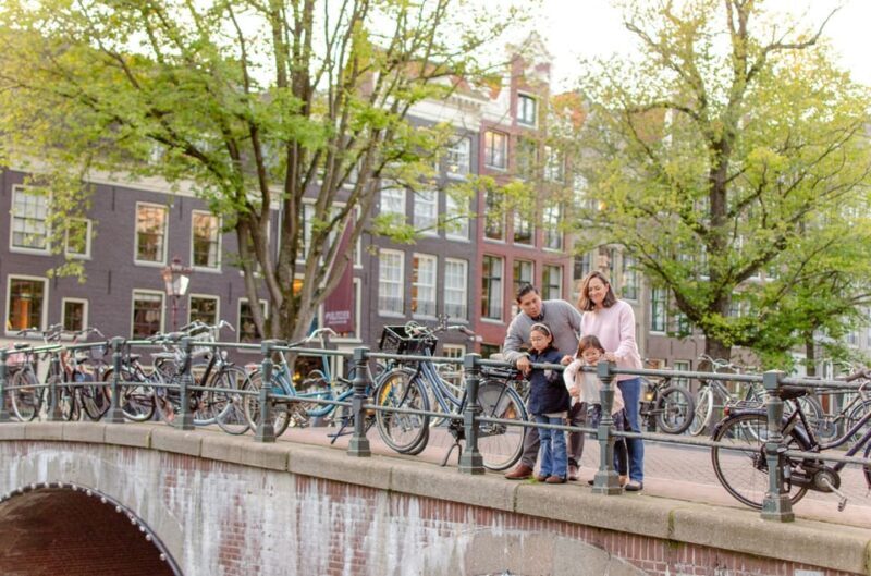 Amsterdam: Professional Photoshoot with 20 Images - A Closer Look at the Experience