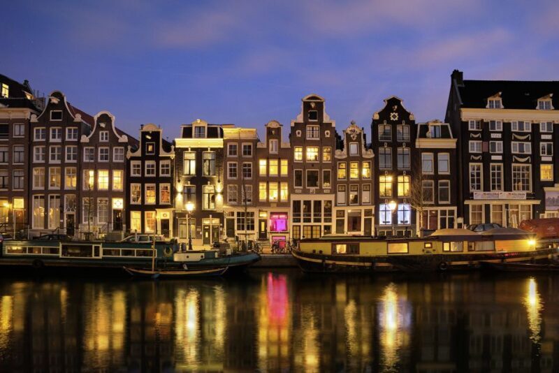 Amsterdam: Red Light District and Coffeeshop Culture Tour - Who Should Consider This Tour?