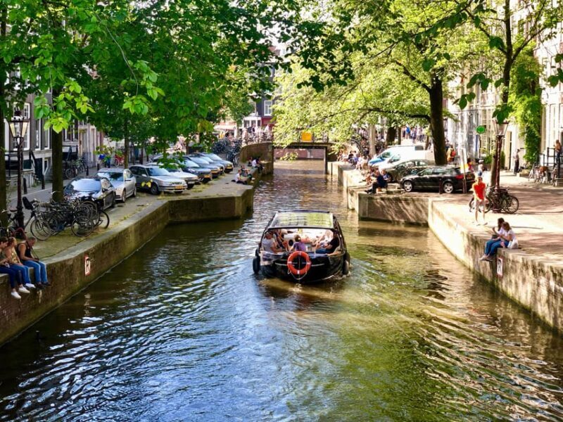 Amsterdam Small-Group Canal Cruise Including Snacks/Drinks - The Sum Up