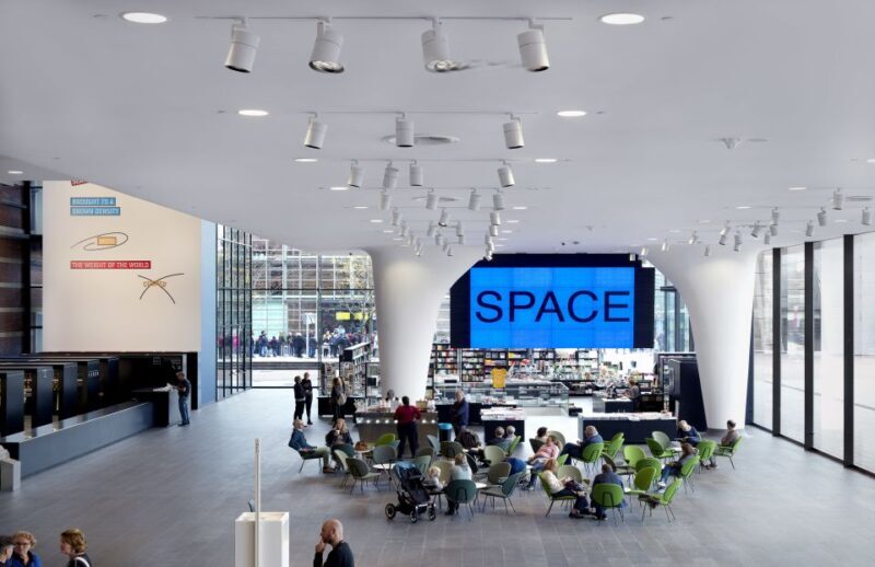Amsterdam: Stedelijk Museum and 1-Hour Canal Cruise - Exploring the Experience in Detail