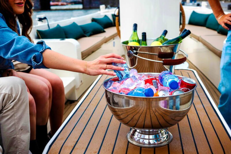 Amsterdam: The Newest Canal Cruise with Drink Option - FAQ
