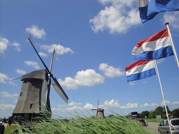 Amsterdam: Tulip Fields Day Tour with Lunch and a Windmill Visit - Experience the True Charm of Dutch Spring: Tulip Fields Day Tour with Windmill Visit and Lunch
