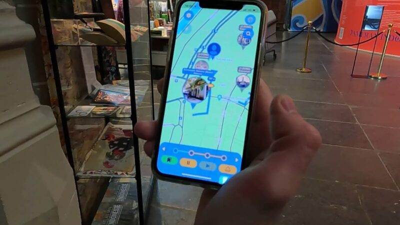 Amsterdam Walking Tour with Smartphone App - Key Points