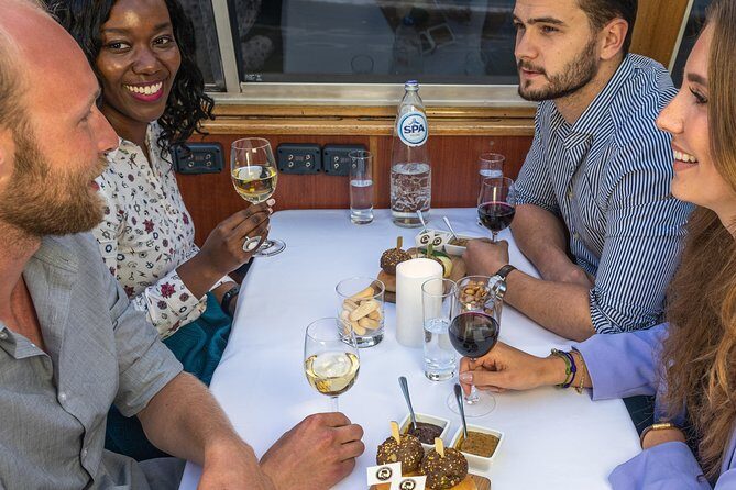 Amsterdam Wine and Cheese Evening Cruise - FAQ