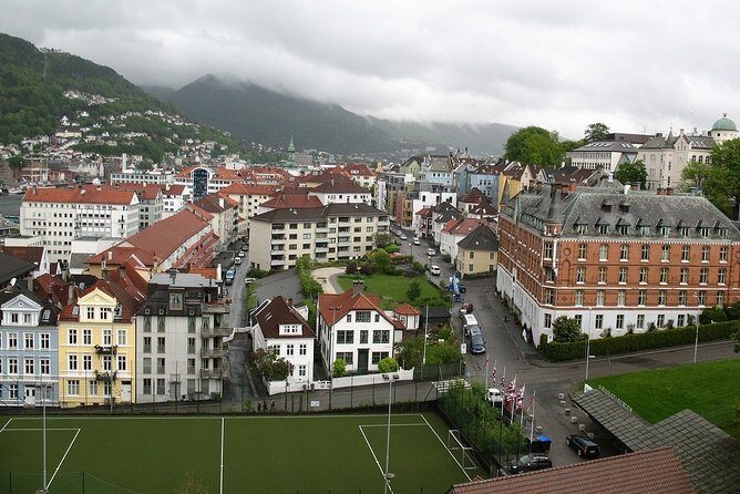 An amazing guided private walking tour of Stavanger. - FAQs