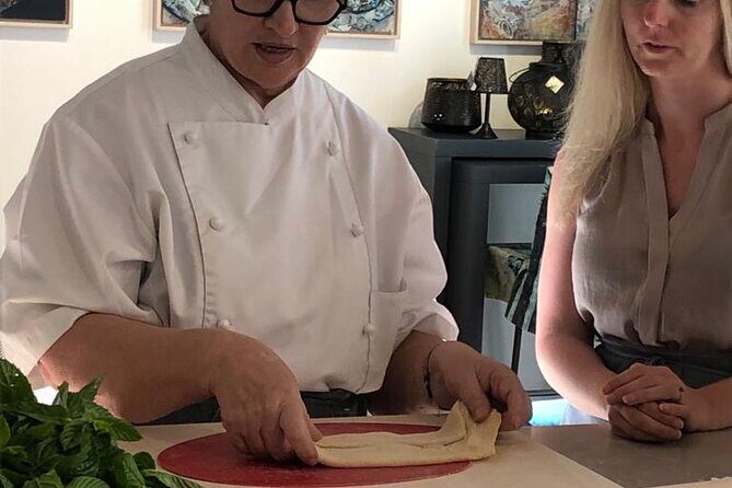 An exclusive experience: food market, private chef and lunch! - Key Points