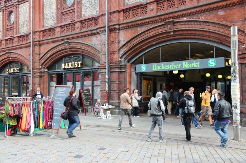 An Introduction to Berlin Walking Tour - The Path of the Berlin Wall and the East Side Gallery