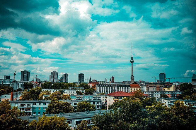 An Introduction to Berlin Walking Tour - Potsdamer Platz: From Ruins to Cosmopolitan Hub